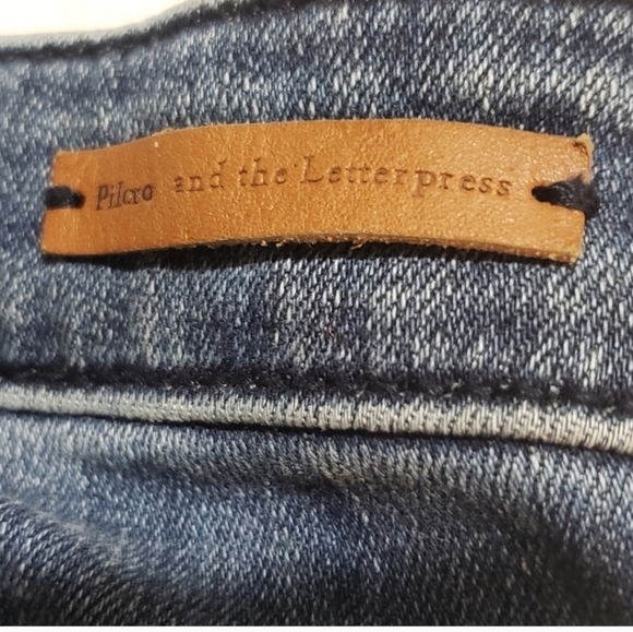 Pilcro Anthropologie High Rise Bootcut Jean Women 30 Button Hem Denim - Picture 10 of 14